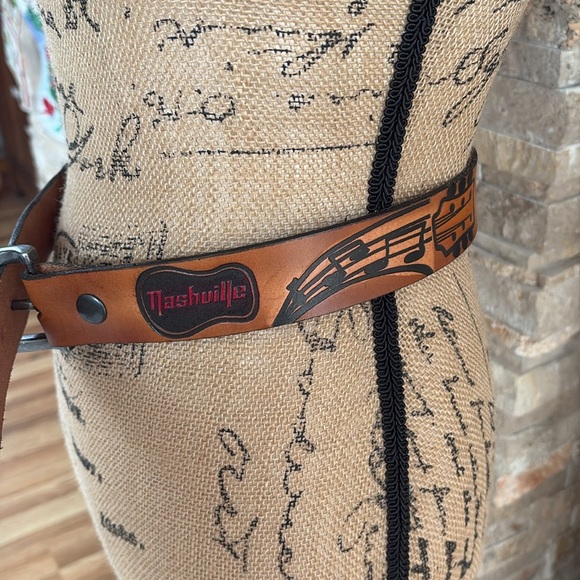 Brown leather Music City Nashville TN belt silver buckle boots cowboy guitar - Picture 2 of 15
